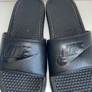 Nike slides